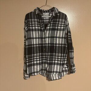Small men’s flannel